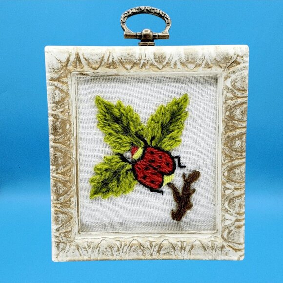 Vintage 1970s Butterfly Ladybug Caterpillar Miniature Crewel Art Set Frames - Picture 16 of 17